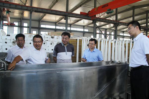 新华社辽宁分社社长王振宏一行人员莅临Kaiyun产业园区调研 新华社辽宁分社社长王振宏一行人员莅临Kaiyun产业园区调研